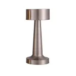 lampe-de-chevet-elegante-en-metal-noir lampe de chevet élégante en métal noir