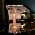 lampe-de-chevet-en-metal-pour-chambre-moderne lampe de chevet en métal pour chambre moderne
