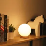 lampe-de-table-en-bois-luna lampe de table en bois luna