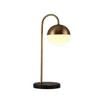 lampe-de-table-en-cuivre lampe de table en cuivre